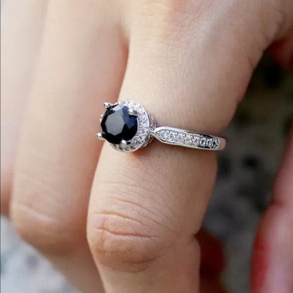 New Women Black Sapphire 925 Jewelry Wedding Ring - Picture 2 of 6